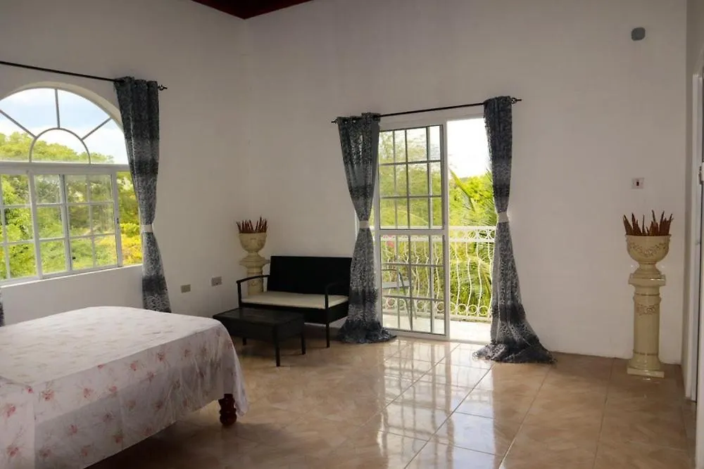 Kokojo Villa Black River Alloggio in famiglia